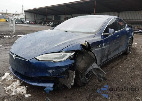 2018 Tesla Model S 100D/75D/P100D z USA, uszkodzony, nr VIN 5YJSA1E24JF296777